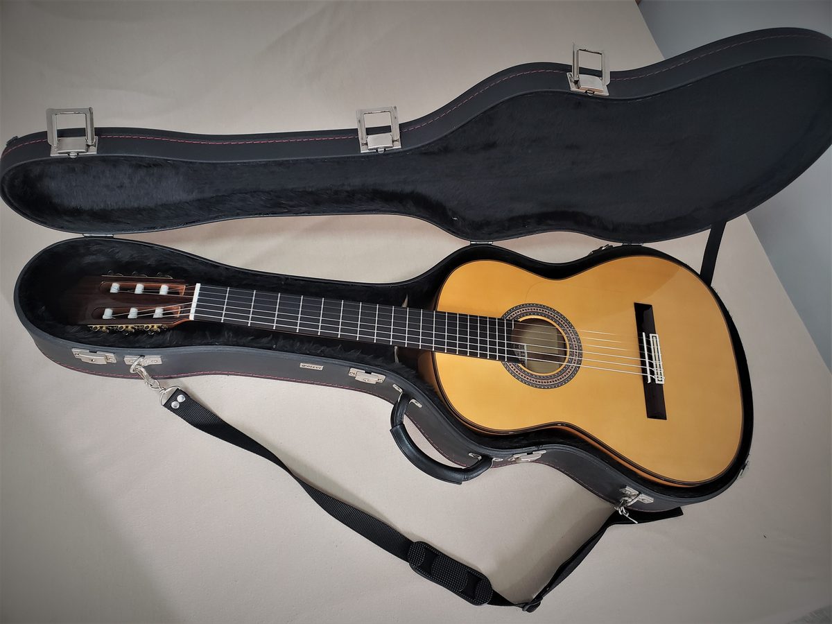 Esteve flamenco guitar